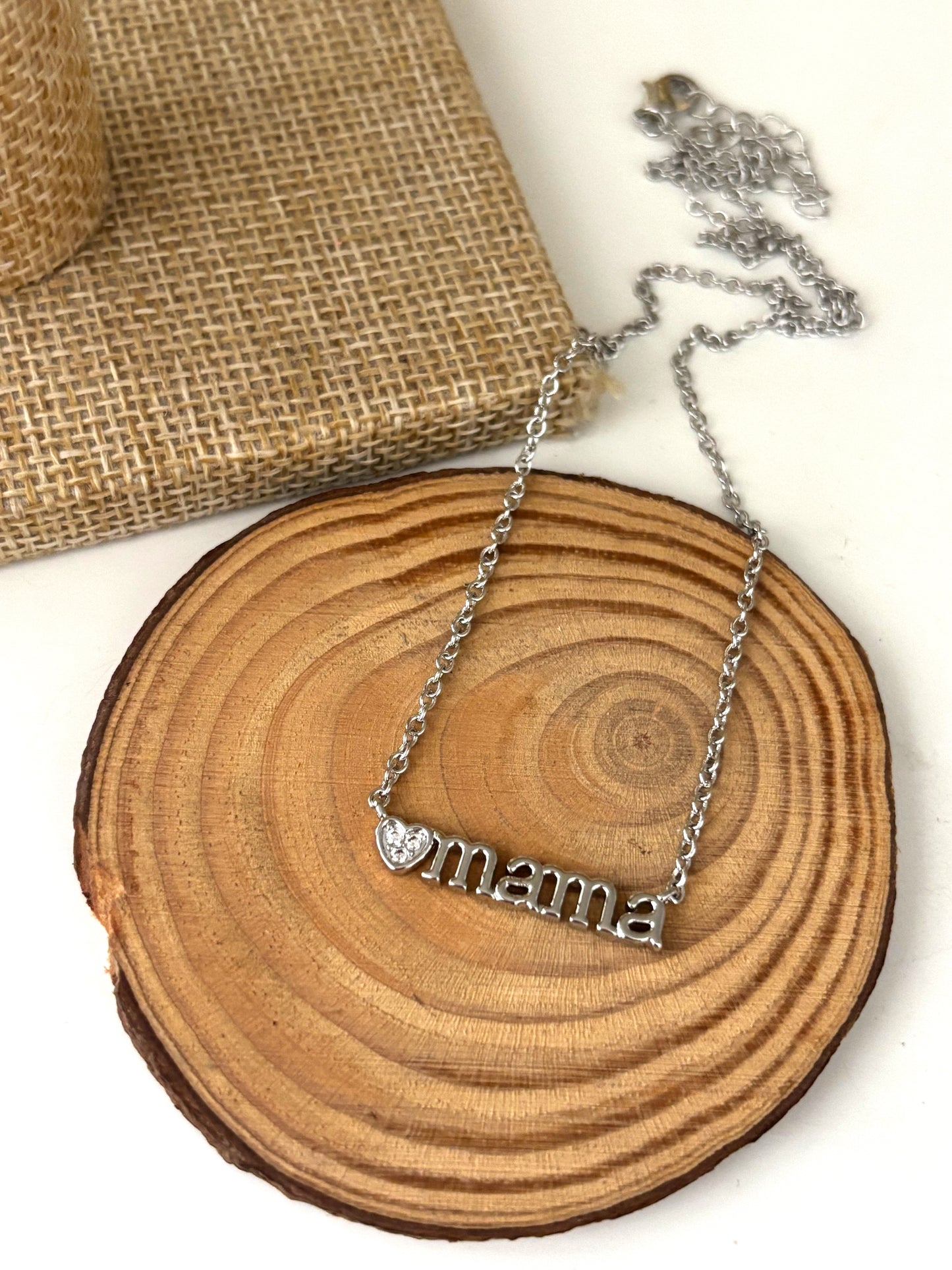 MAMÁ SILVER HEART NECKLACE