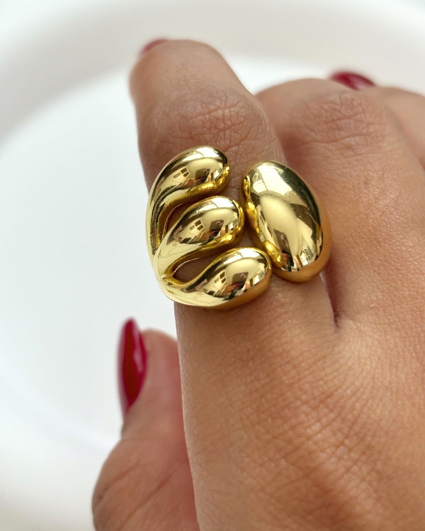 DIAMORE RING