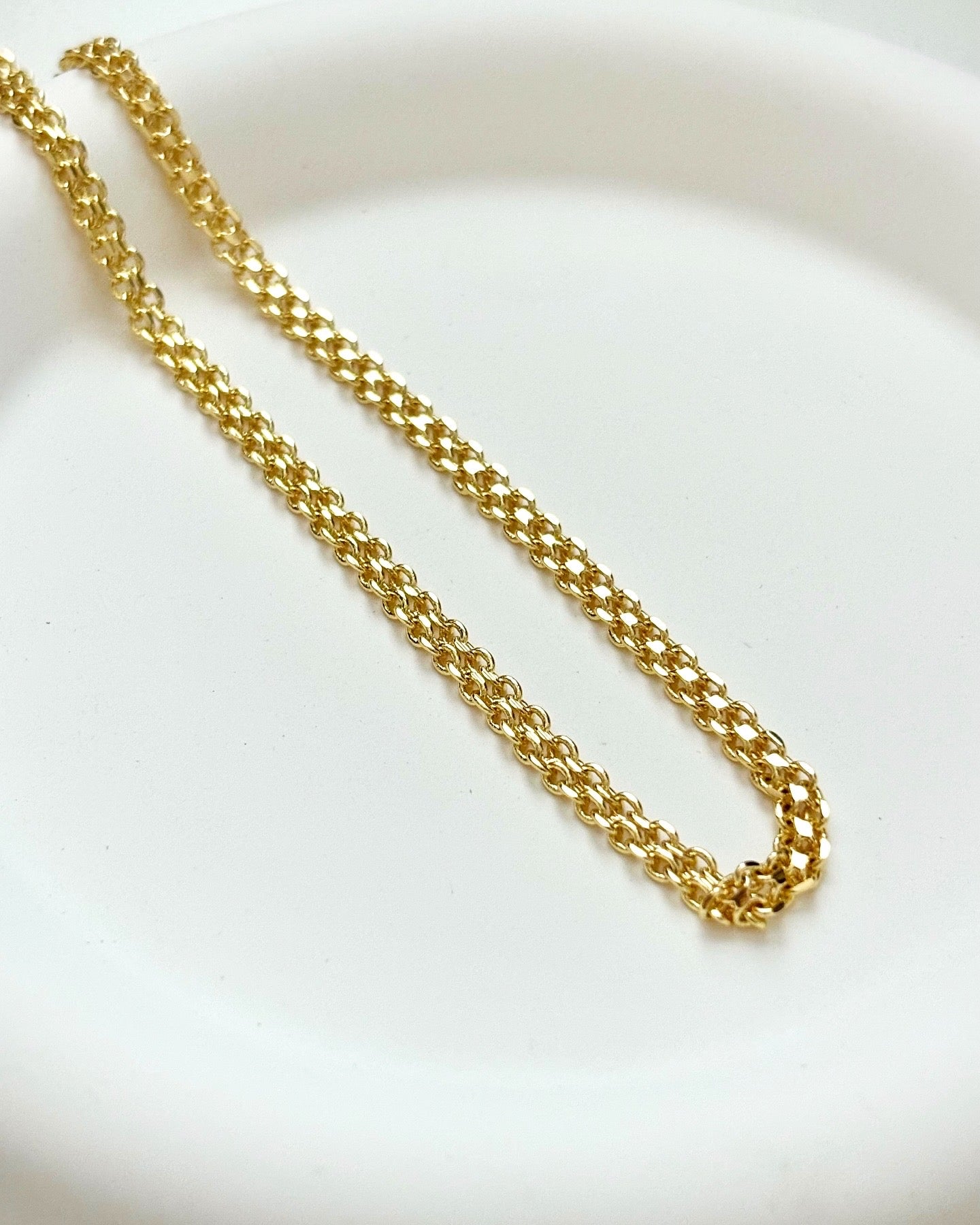 ASTRID NECKLACE