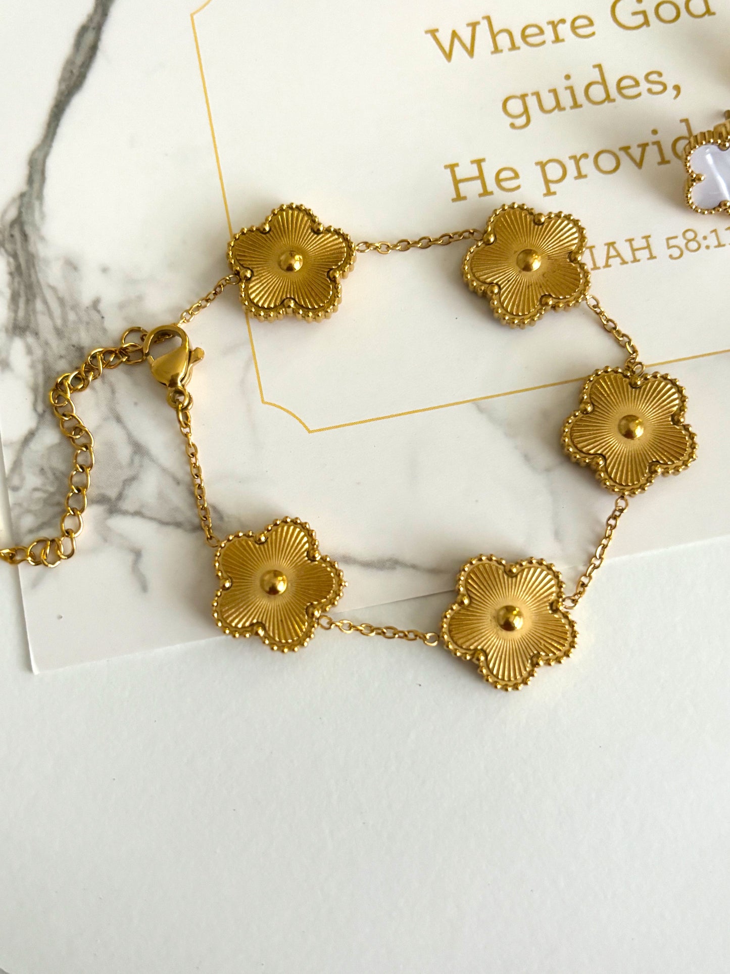 GOLD CLOVER BRACELET