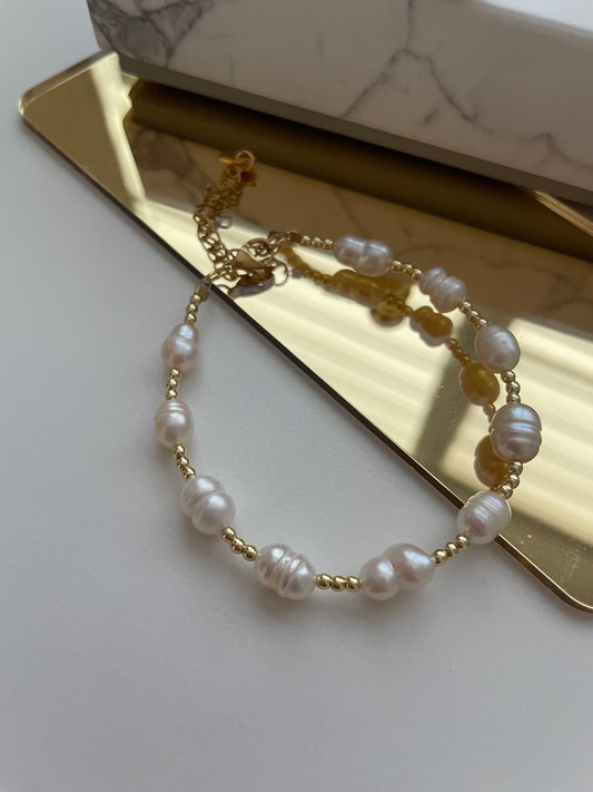 Pearl bracelet